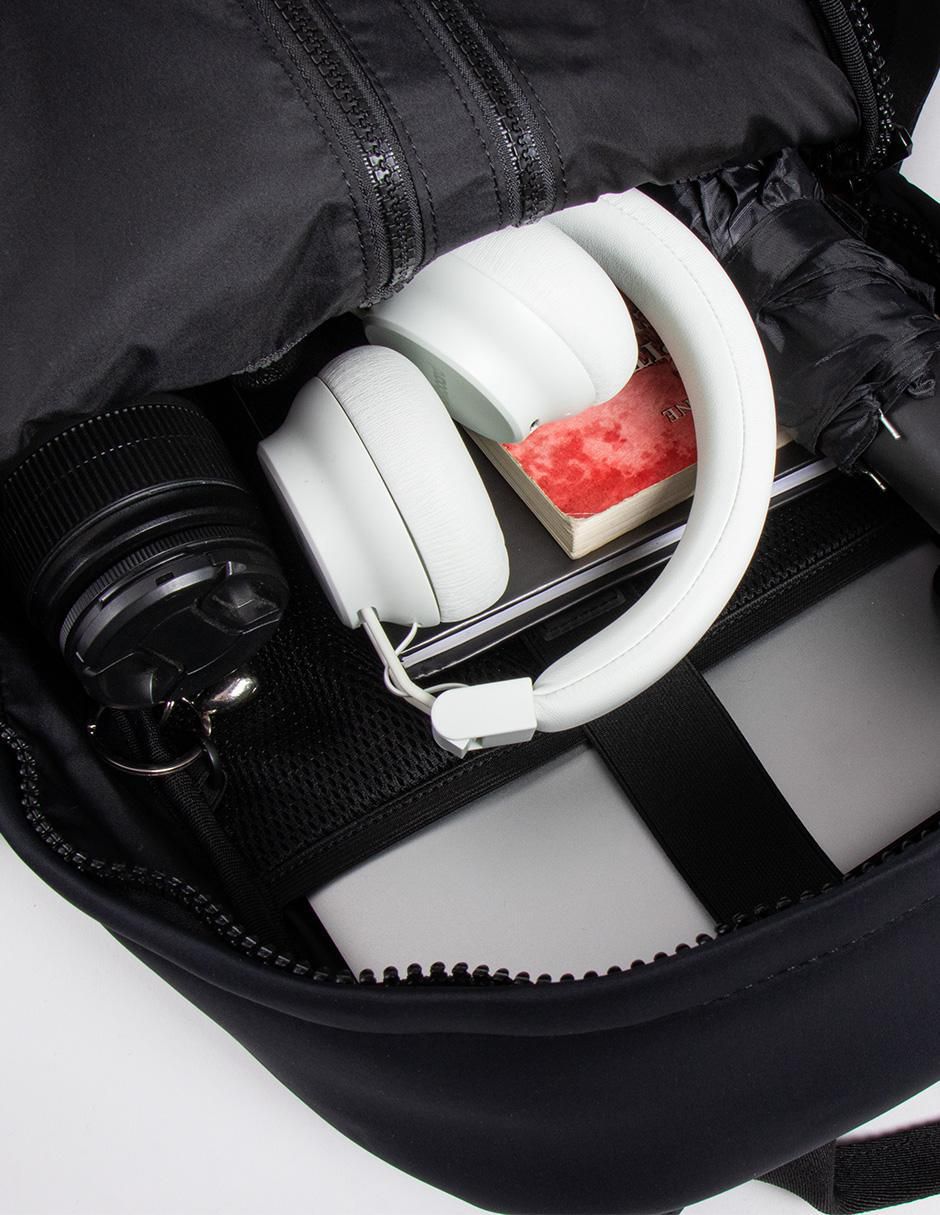 Mochila con portalaptop Slay impermeable 6